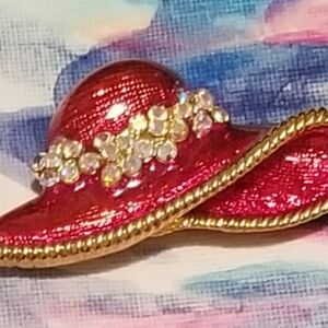 Vtg Red hat brooch